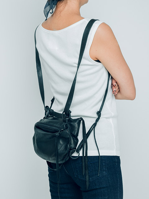 KMRiiバック KMRiiのバッグ ポーチ 巾着 KMRii ケムリ レザー巾着 Y2K