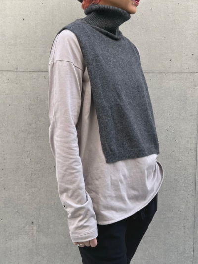 JOURNAL STANDARD ワイドリブ ネックウォーマー チャコールグレー カシミヤタートルネックウォーマー【Y22A30-161】 | YMDO